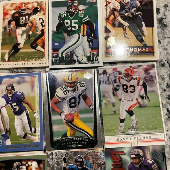 NFL FOOTBALL PLAYERS TRADING CARDS Collectible 80’s 90’s and 2000 LOT OF 190 - Picture 6 of 15